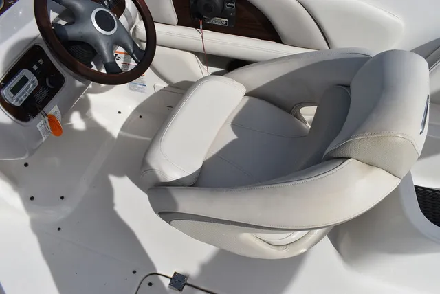 Slide: The Image of Chaparral 216 Sunesta 2006 - 42