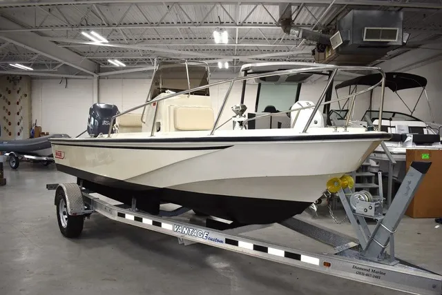 Slide: The Image of Boston Whaler 19 Outrage 1991 - 2