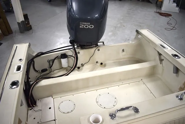 Slide: The Image of Boston Whaler 19 Outrage 1991 - 17