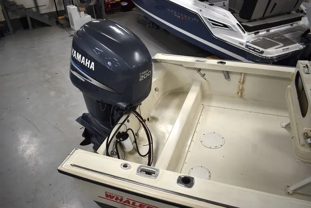 Slide: The Image of Boston Whaler 19 Outrage 1991 - 9