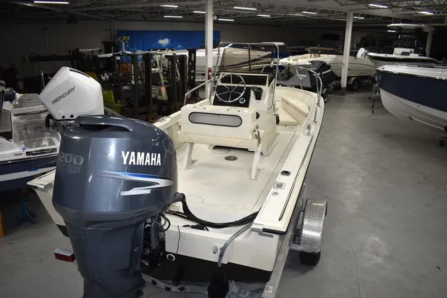 Slide: The Image of Boston Whaler 19 Outrage 1991 - 8