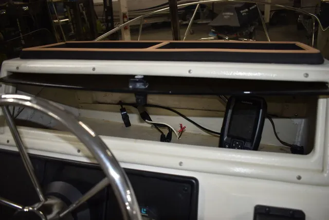 Slide: The Image of Boston Whaler 19 Outrage 1991 - 23