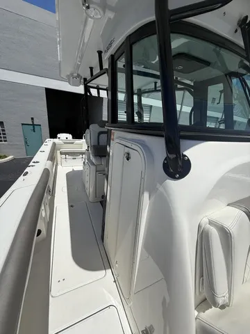 Slide: The Image of World Cat 325CC SOLD 32' 2023 - 28