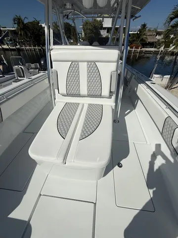 Slide: The Image of Contender 39ST TRIP YAMAHA 425 39' Lower Price! 2022 - 25