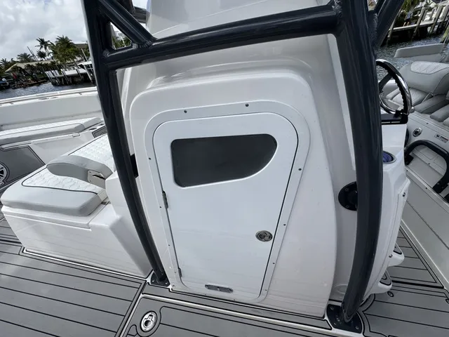 Slide: The Image of Sea Fox 328 Commander W/SEAKEEPER 32' 2023 - 43