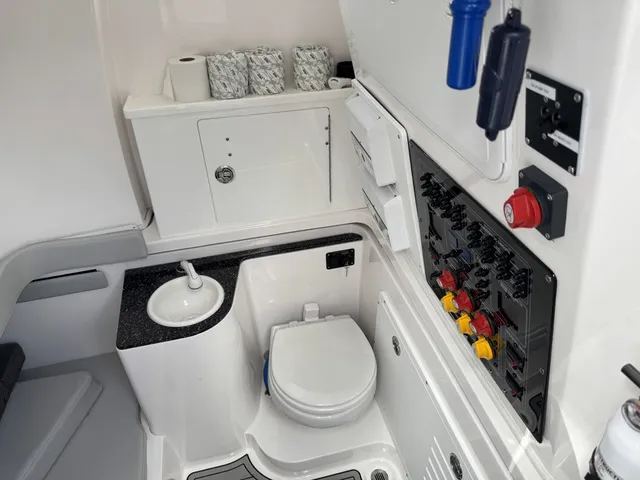 Slide: The Image of Sea Fox 328 Commander W/SEAKEEPER 32' 2023 - 36