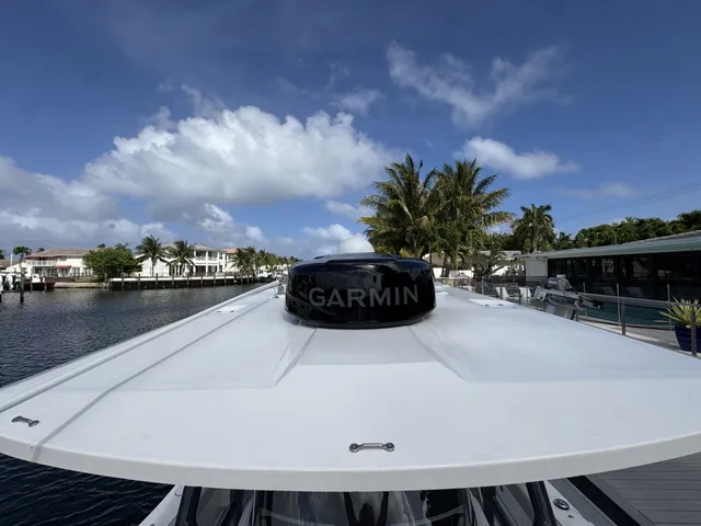 Slide: The Image of Sea Fox 328 Commander W/SEAKEEPER 32' 2023 - 72