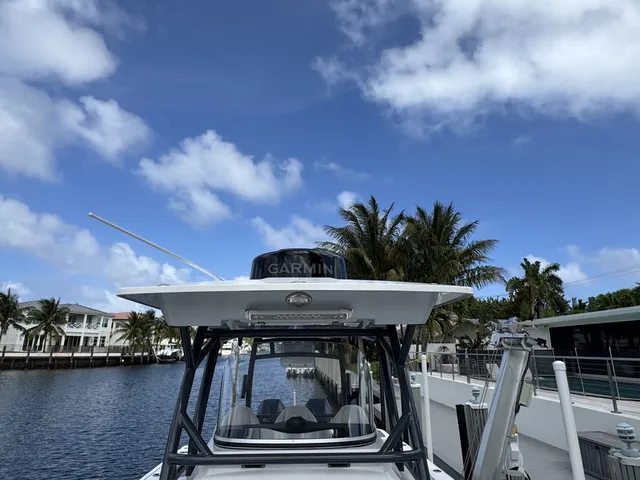 Slide: The Image of Sea Fox 328 Commander W/SEAKEEPER 32' 2023 - 52