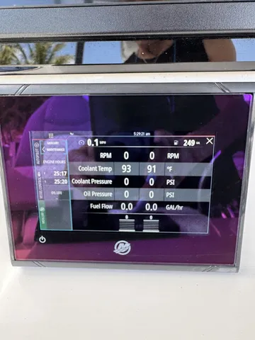 Slide: The Image of Sea Fox 328 Commander W/SEAKEEPER 32' 2023 - 15