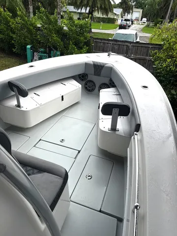 Slide: The Image of Contender 30ST 30' 2019 - 7