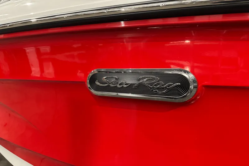 Slide: The Image of Sea Ray SPX 210 2025 - 5