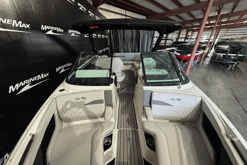 Slide: The Image of Sea Ray SLX 280 2025 - 39