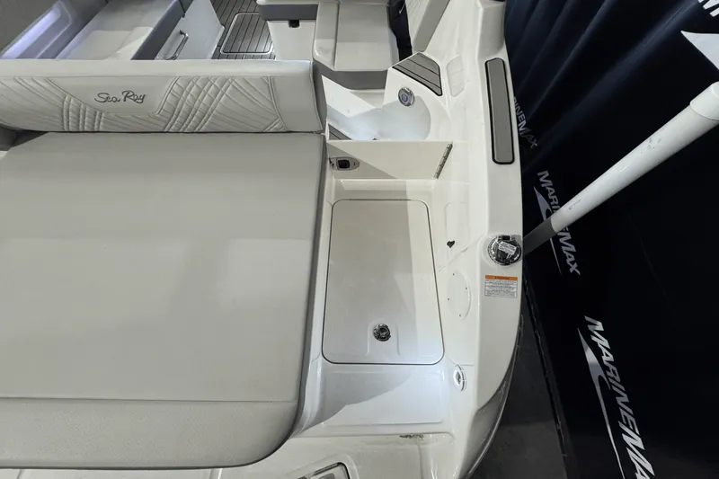 Slide: The Image of Sea Ray SDX 250 Surf 2025 - 12