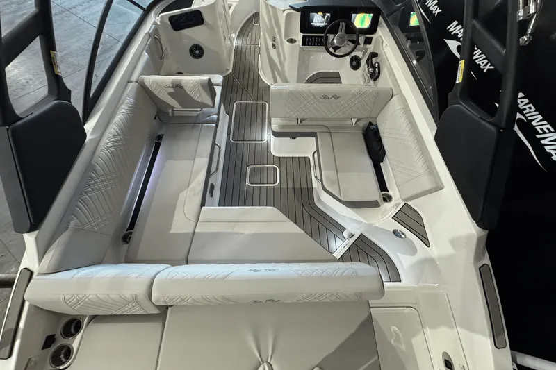 Slide: The Image of Sea Ray SDX 250 Surf 2025 - 13