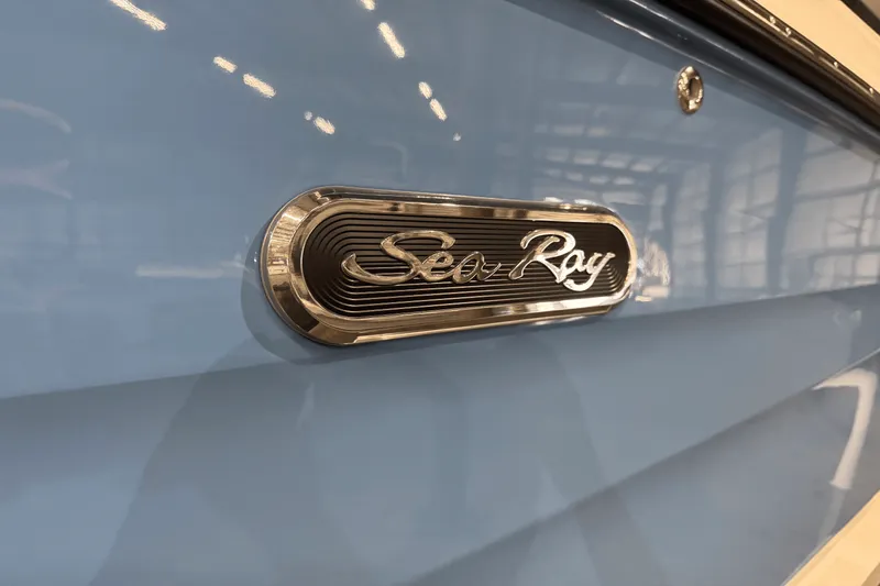 Slide: The Image of Sea Ray SDX 250 Surf 2025 - 3