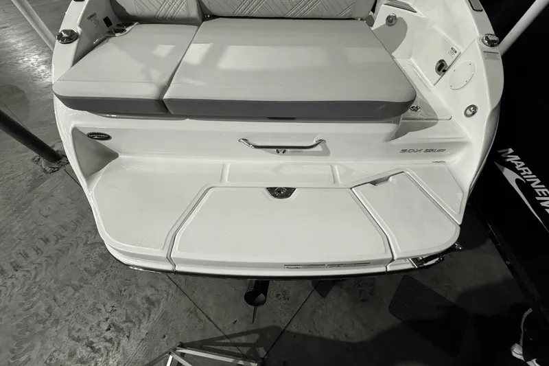 Slide: The Image of Sea Ray SDX 250 Surf 2025 - 7