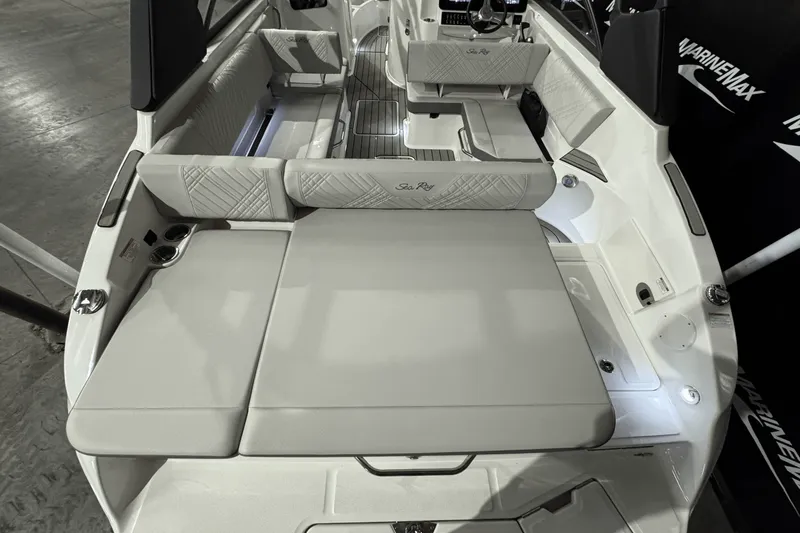 Slide: The Image of Sea Ray SDX 250 Surf 2025 - 8