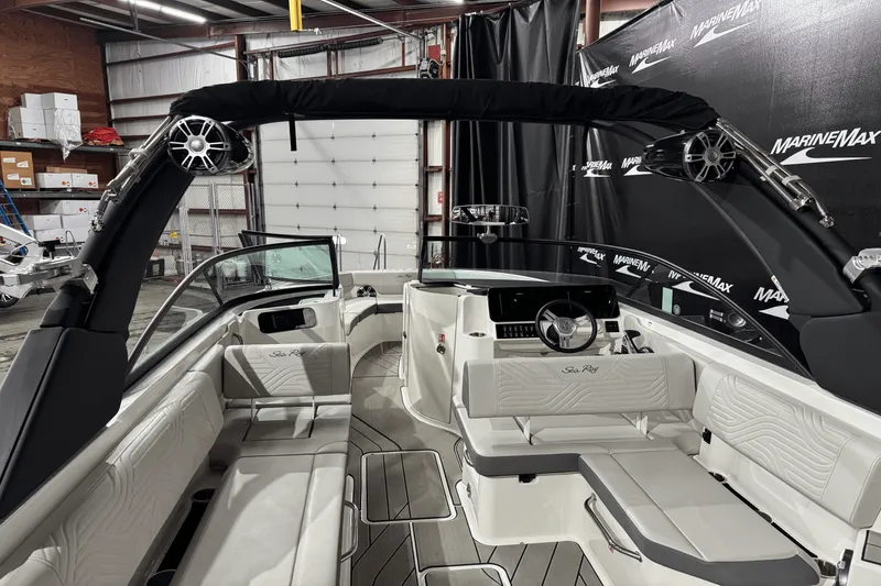 Slide: The Image of Sea Ray SDX 250 Surf 2025 - 15