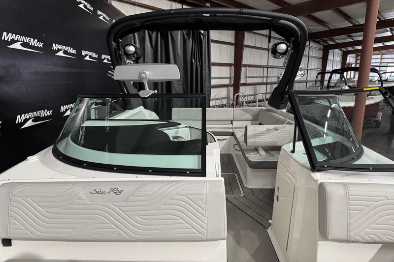 Slide: The Image of Sea Ray SDX 250 Surf 2025 - 34