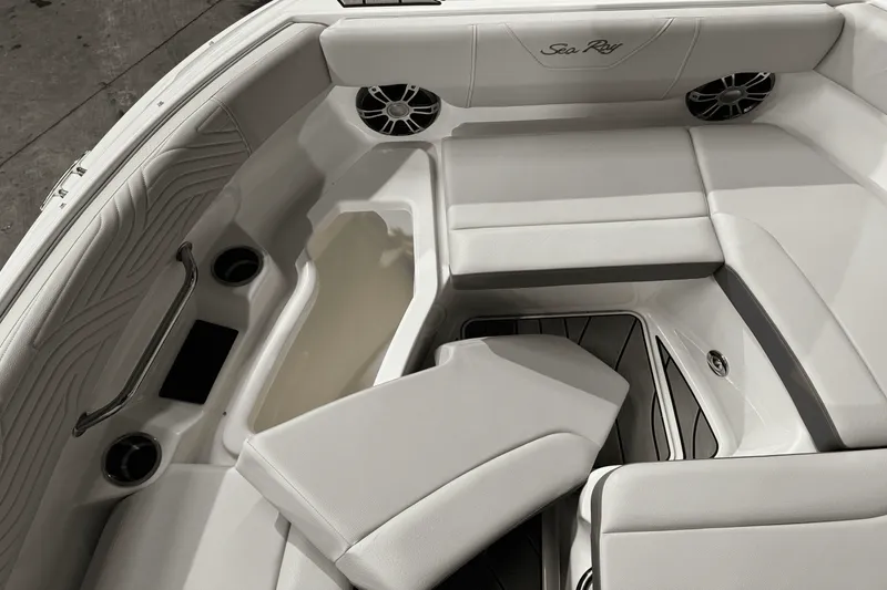 Slide: The Image of Sea Ray SDX 250 Surf 2025 - 36