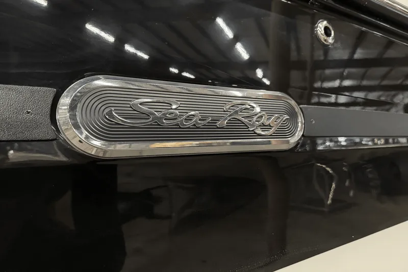 Slide: The Image of Sea Ray SDX 250 Surf 2025 - 4