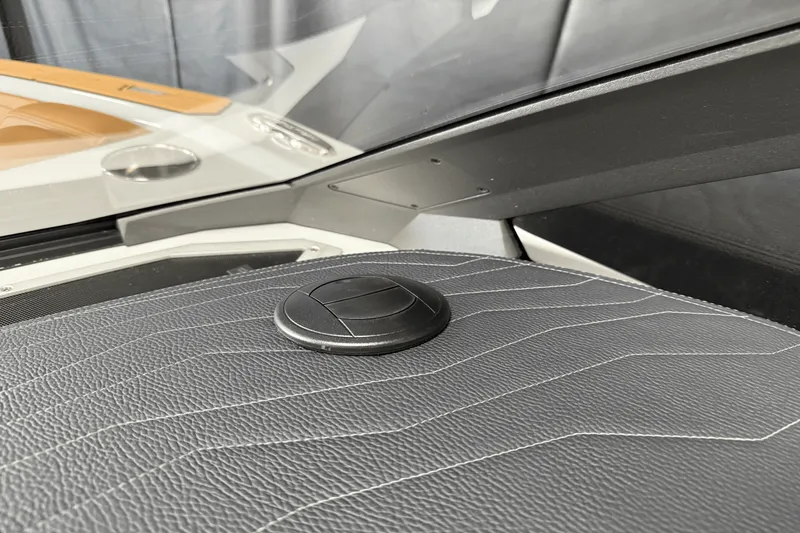 Slide: The Image of Nautique Super Air Nautique G25 2025 - 109