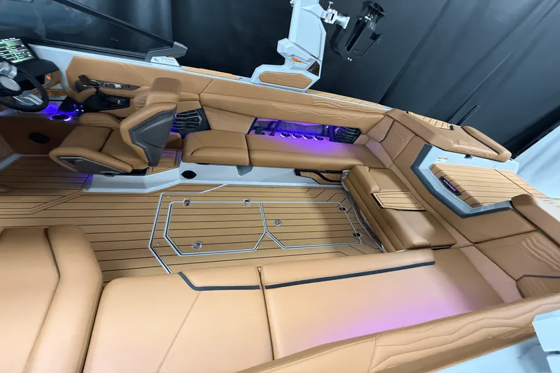 Slide: The Image of Nautique Super Air Nautique G25 2025 - 11