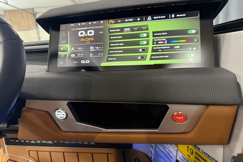 Slide: The Image of Nautique Super Air Nautique G25 2025 - 110