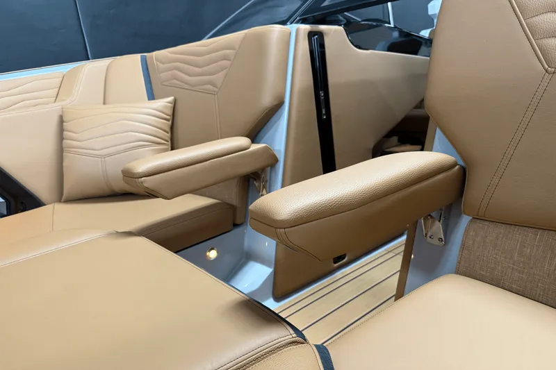 Slide: The Image of Nautique Super Air Nautique G25 2025 - 117