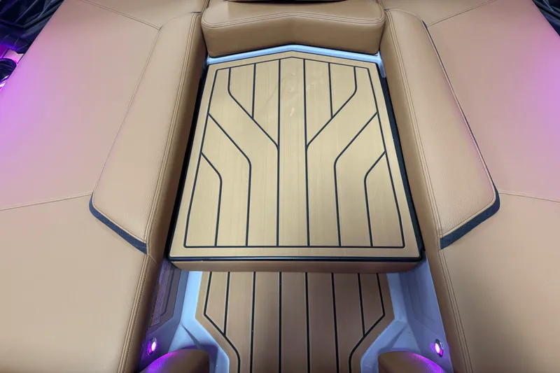 Slide: The Image of Nautique Super Air Nautique G25 2025 - 118