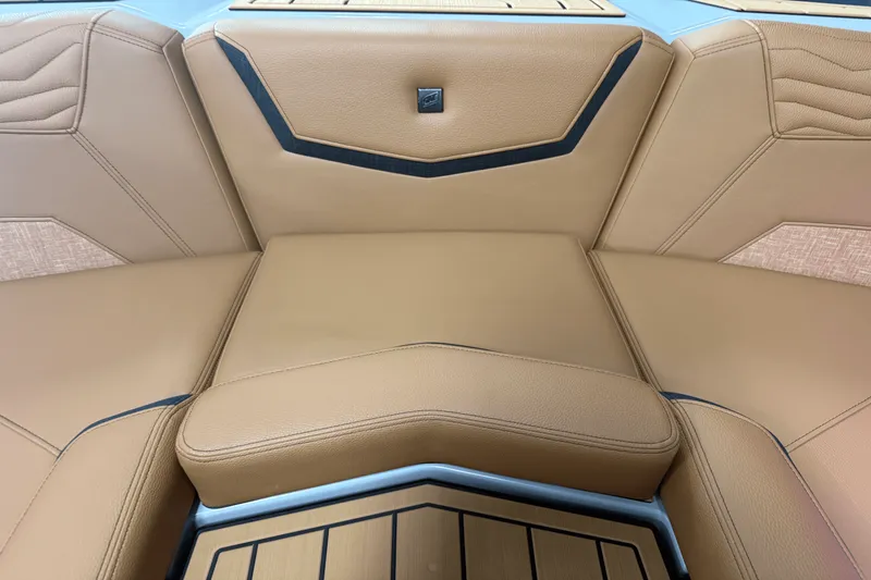 Slide: The Image of Nautique Super Air Nautique G25 2025 - 120