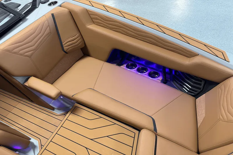 Slide: The Image of Nautique Super Air Nautique G25 2025 - 123