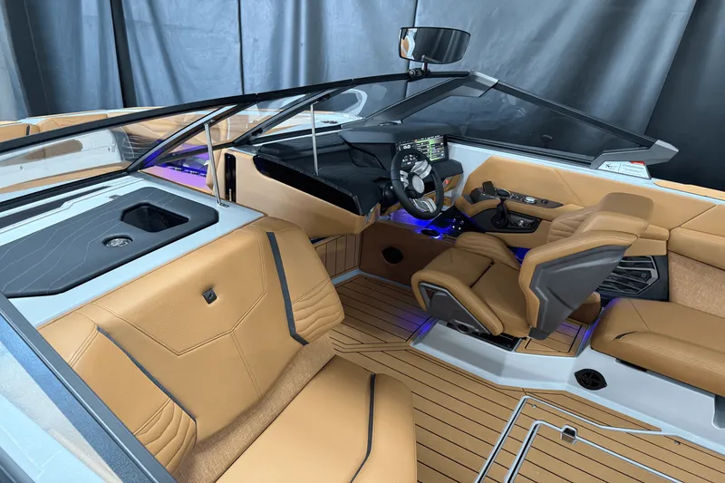 Slide: The Image of Nautique Super Air Nautique G25 2025 - 14