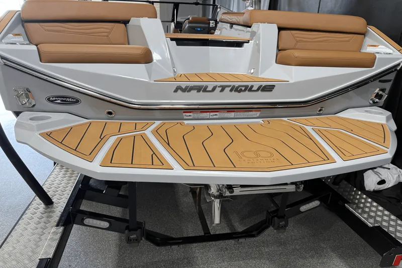 Slide: The Image of Nautique Super Air Nautique G25 2025 - 28