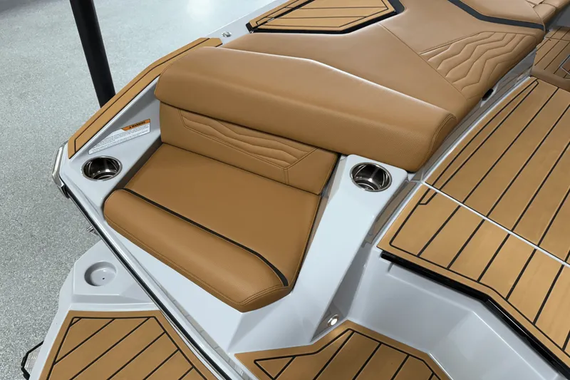 Slide: The Image of Nautique Super Air Nautique G25 2025 - 32