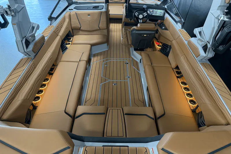 Slide: The Image of Nautique Super Air Nautique G25 2025 - 37