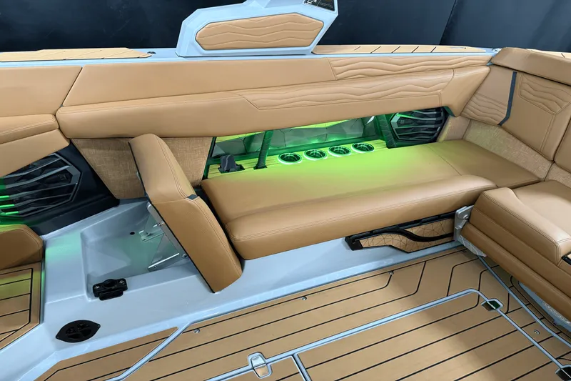 Slide: The Image of Nautique Super Air Nautique G25 2025 - 45