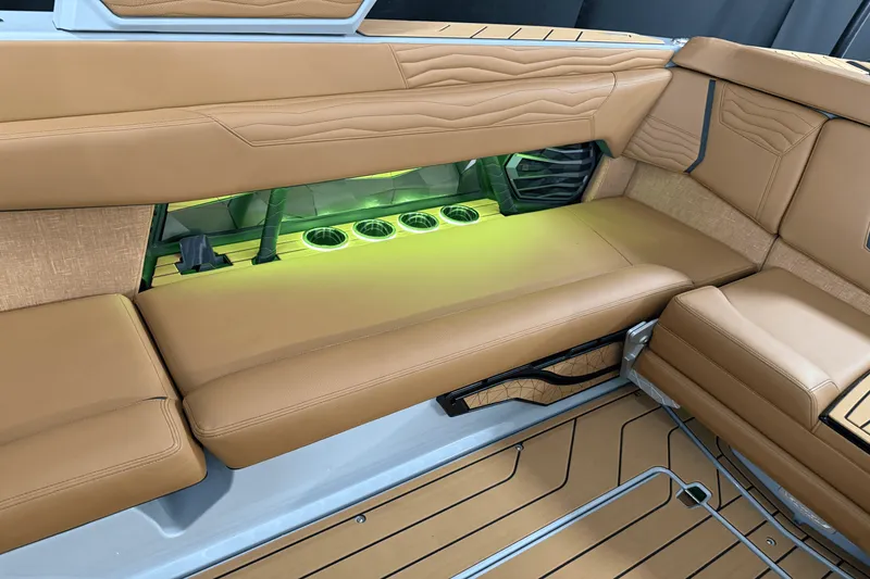 Slide: The Image of Nautique Super Air Nautique G25 2025 - 47