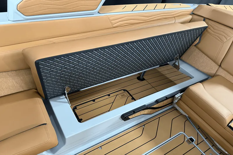 Slide: The Image of Nautique Super Air Nautique G25 2025 - 48