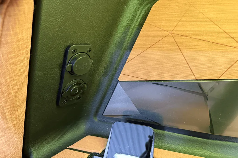 Slide: The Image of Nautique Super Air Nautique G25 2025 - 50