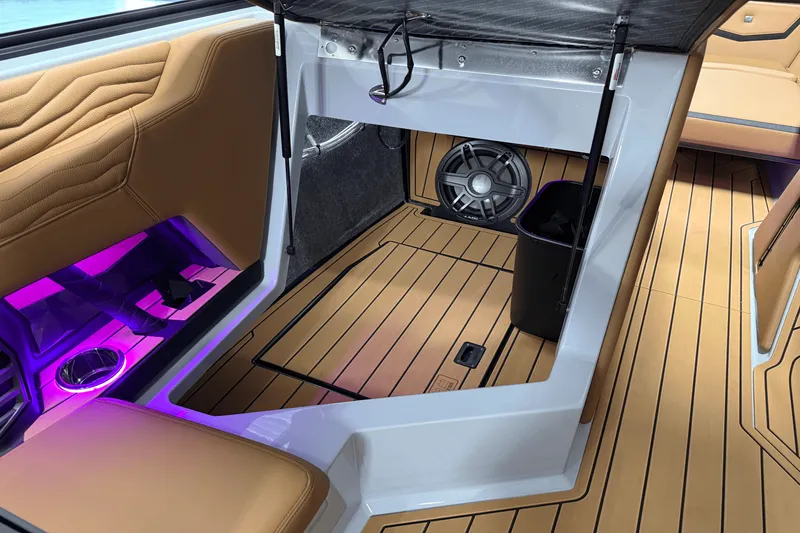 Slide: The Image of Nautique Super Air Nautique G25 2025 - 60