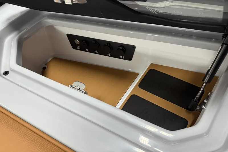 Slide: The Image of Nautique Super Air Nautique G25 2025 - 67