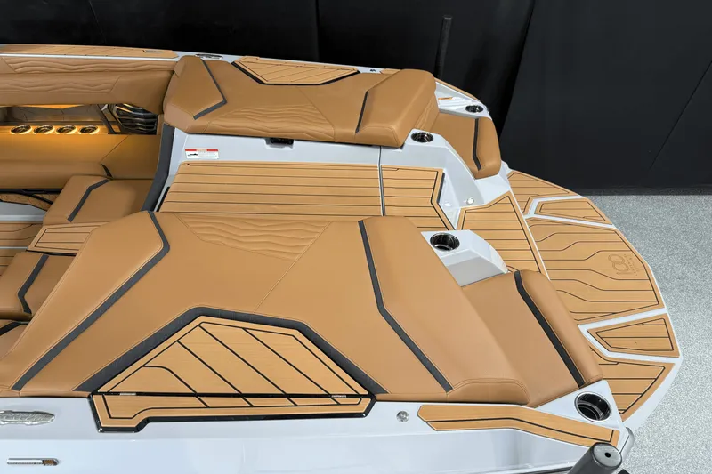 Slide: The Image of Nautique Super Air Nautique G25 2025 - 8