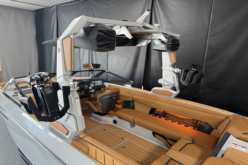 Slide: The Image of Nautique Super Air Nautique G25 2025 - 9