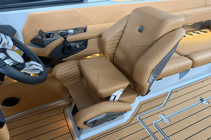 Slide: The Image of Nautique Super Air Nautique G25 2025 - 98