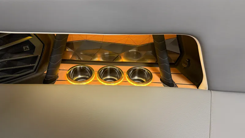 Slide: The Image of Nautique Super Air Nautique G25 2025 - 101