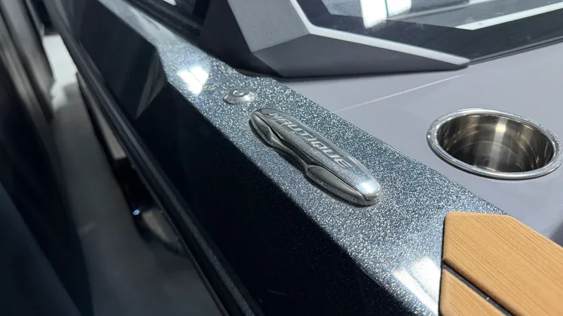 Slide: The Image of Nautique Super Air Nautique G25 2025 - 108