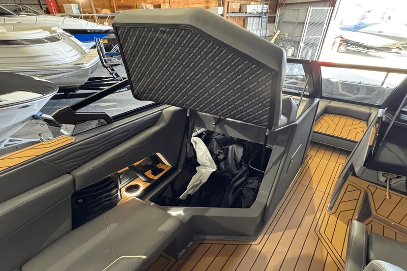 Slide: The Image of Nautique Super Air Nautique G25 2025 - 24