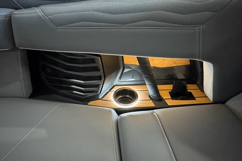 Slide: The Image of Nautique Super Air Nautique G25 2025 - 25