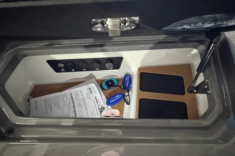 Slide: The Image of Nautique Super Air Nautique G25 2025 - 27